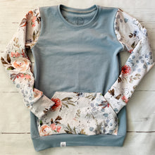 Load image into Gallery viewer, Floral Crew Neck
